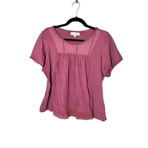 Live & Let Live Short Sleeved Embroidered Top Size 2x Runs Small - Picture 1 of 7